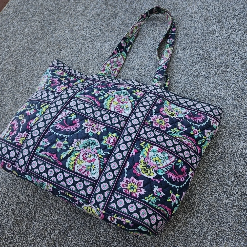 Vera Bradley Petal Paisley Tic Tac Tote Large Floral Shoulder Bag Zip Top